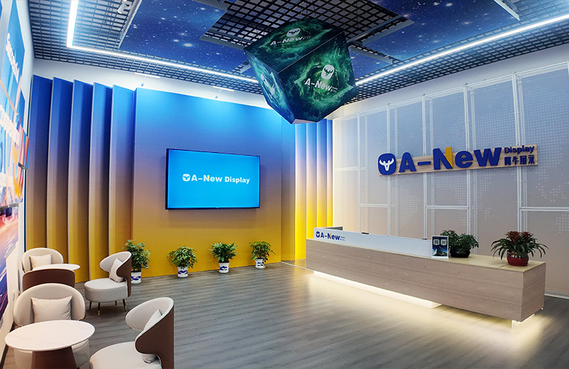 40mm SEG Light Box - Airport and Hotel Lobby Displays 40mm SEG light box as a hanging or freestanding display in an airport or hotel lobby
